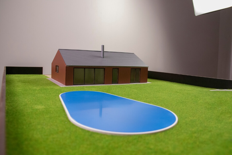 Maquette maison avec piscine et aire de jeux - L'atelier Blueprint  Architecture 