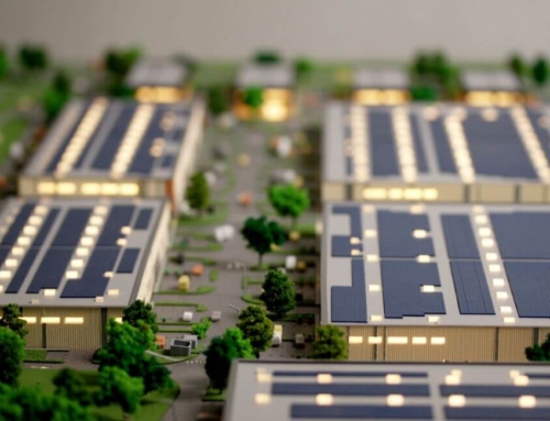 Intégration des panneaux solaires dans les bâtiments industriels